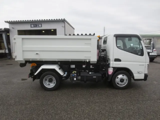 三菱 キャンター 2RG-FBAV0(2WD)の写真8