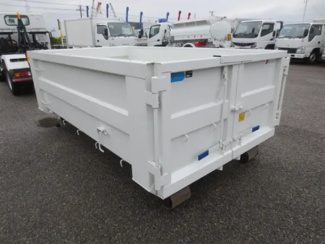 三菱 キャンター 2RG-FBAV0(2WD)の写真18