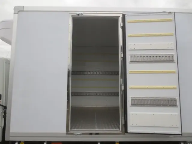 三菱 ファイター 2KG-FK65F(2WD)の写真11