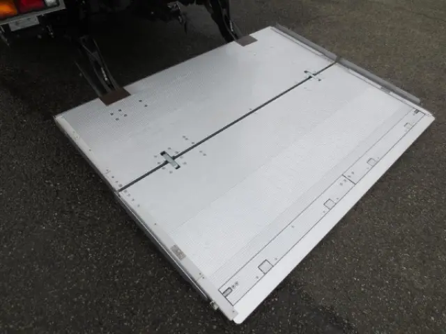 三菱 ファイター 2KG-FK65F(2WD)の写真12