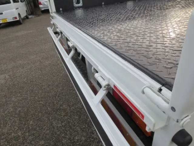 三菱 キャンター 2PG-FEB80(2WD)の写真13