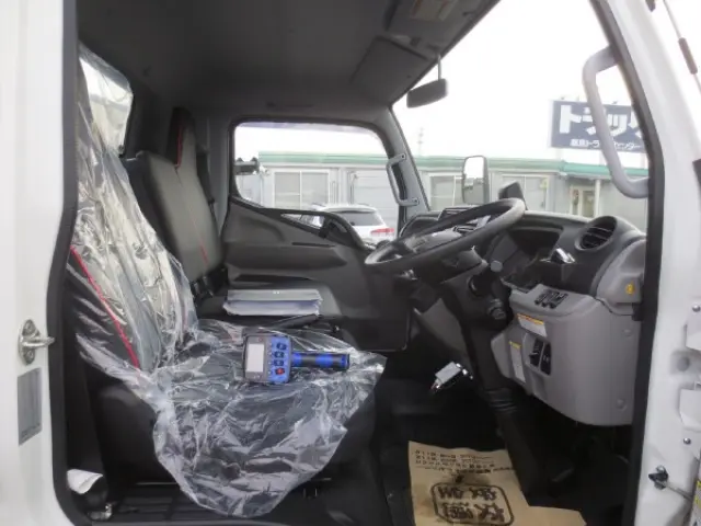 三菱 キャンター 2PG-FEB80(2WD)の写真17