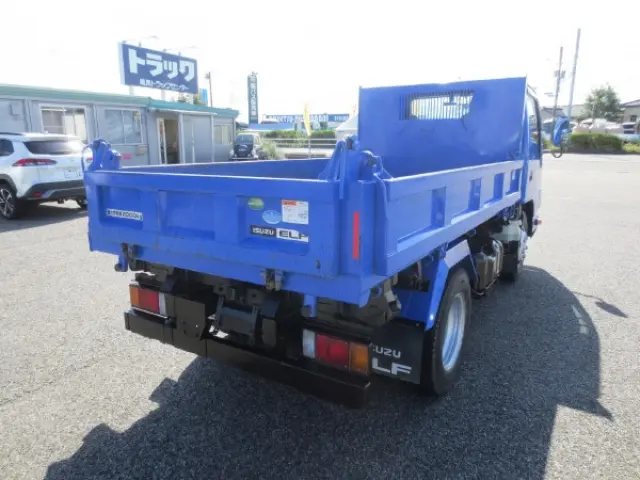 いすゞ エルフ TPG-NKR85AD(2WD)の写真4