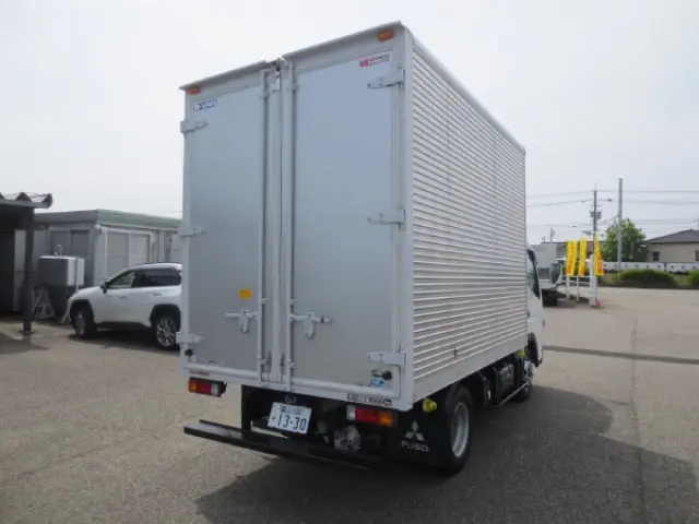 三菱 キャンター 2RG-FBA20(2WD)の写真4