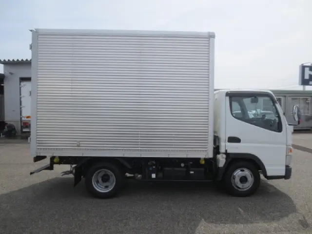 三菱 キャンター 2RG-FBA20(2WD)の写真8