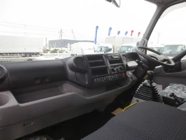 日野 デュトロ 2RG-XZU712M(2WD)の写真13