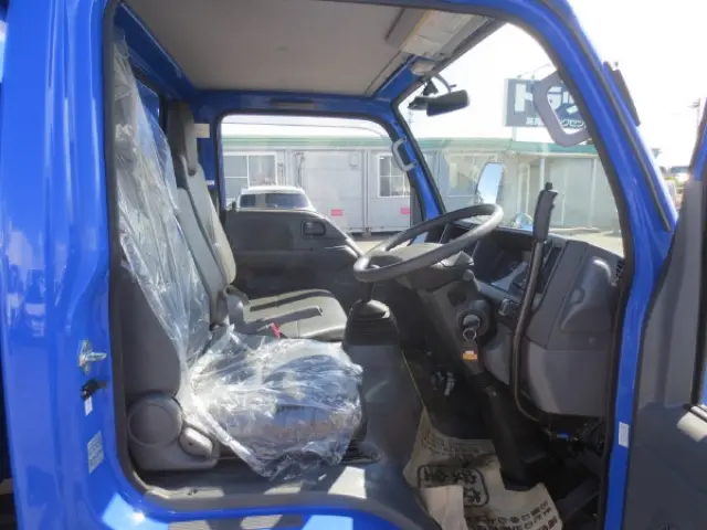 いすゞ エルフ TPG-NKR85AD(2WD)の写真16