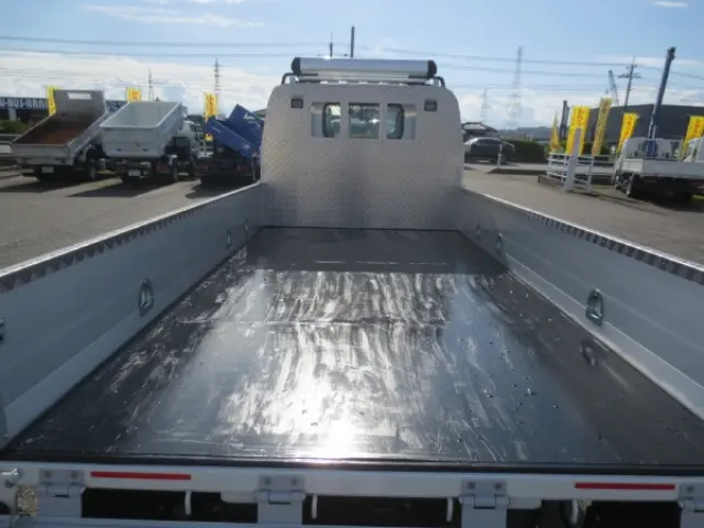 いすゞ エルフ 2RG-NMS88AR(2WD)の写真10