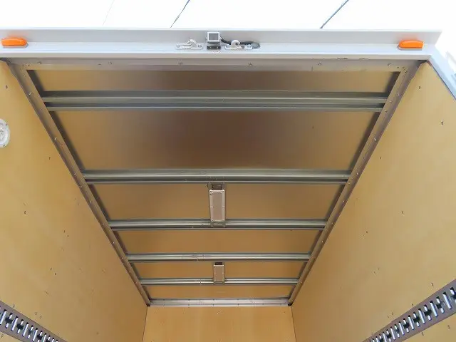 三菱 キャンター TPG-FEA20(2WD)の写真10