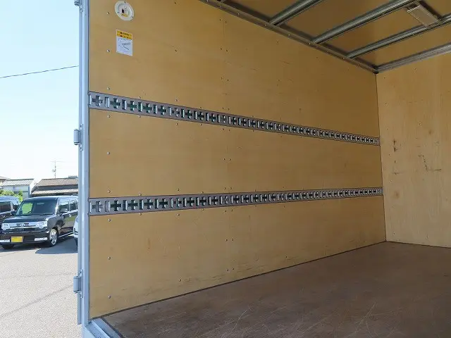 三菱 キャンター TPG-FEA20(2WD)の写真12