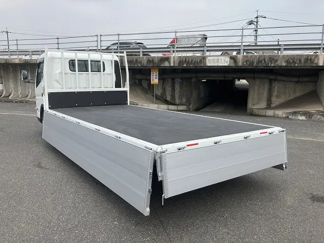 三菱 キャンター 2RG-FEB50(2WD)の写真9