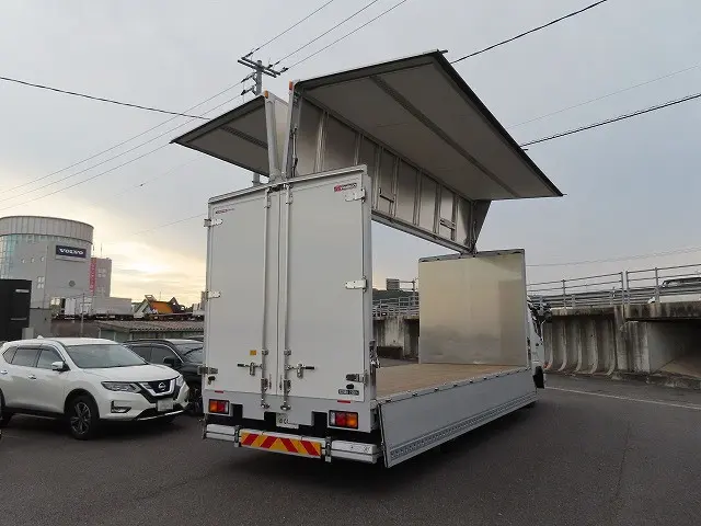 三菱 ファイター 2KG-FK65F(2WD)の写真11