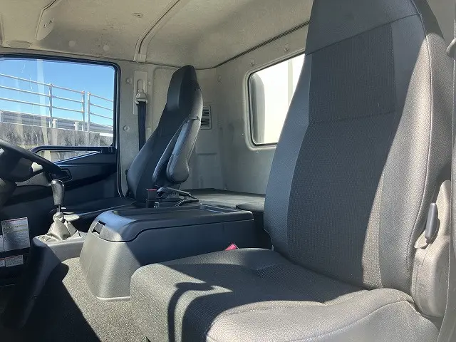 三菱 ファイター 2KG-FK65F(2WD)の写真26