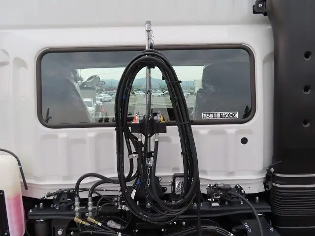 三菱 スーパーグレート 2RG-FP84VDR(2WD)の写真9