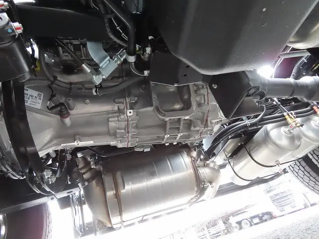 三菱 スーパーグレート 2RG-FP84VDR(2WD)の写真12