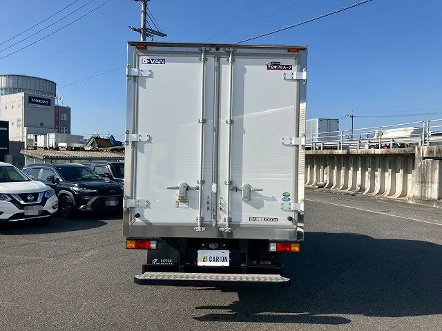 三菱 キャンター 2RG-FBAV0(2WD)の写真6