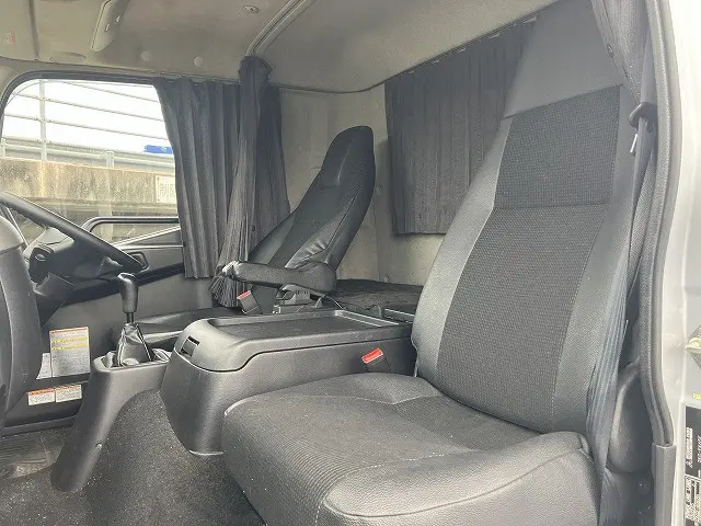 三菱 ファイター 2KG-FK65Fの写真25