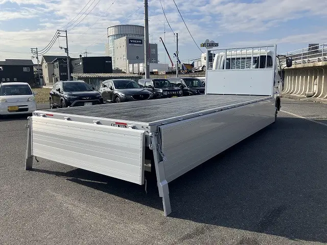 三菱 ファイター 2KG-FK65F(2WD)の写真11