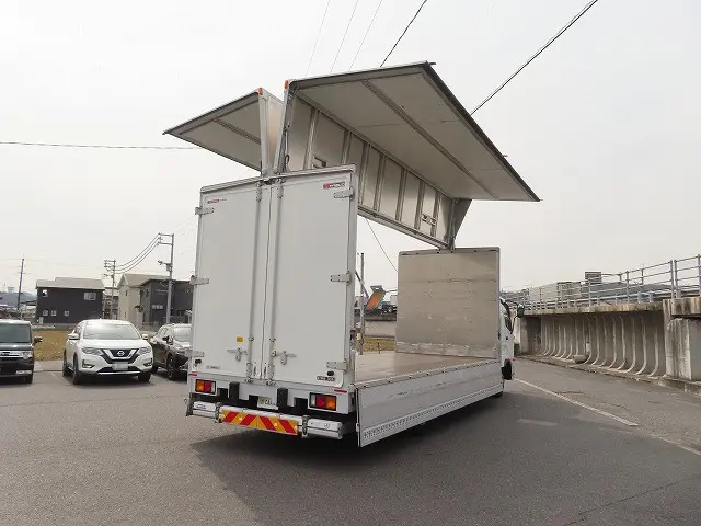 三菱 ファイター 2KG-FK65F(2WD)の写真11