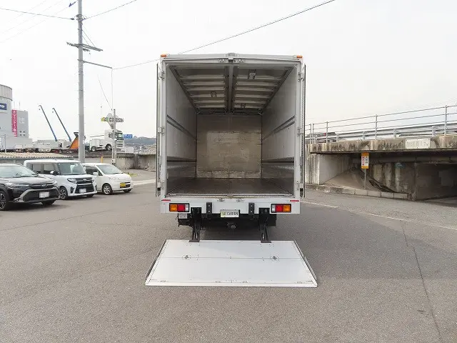 三菱 ファイター 2KG-FK65F(2WD)の写真12