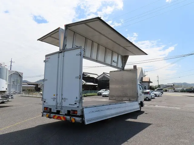 三菱 ファイター 2KG-FK65F(2WD)の写真9