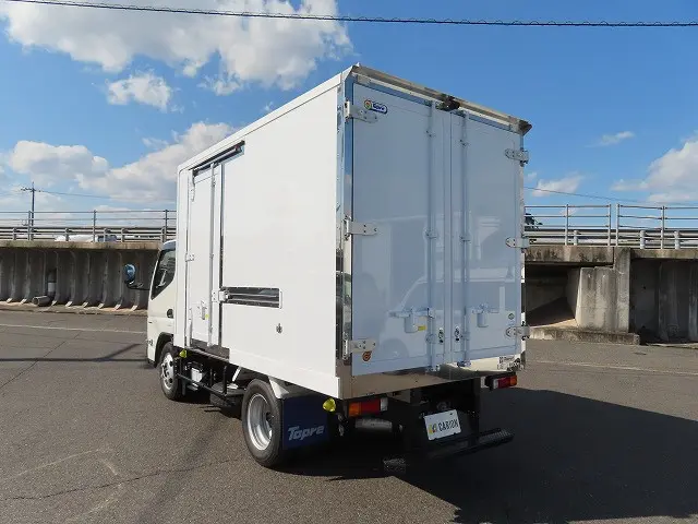 三菱 キャンター 2RG-FBAV0の写真3