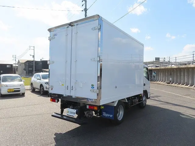 三菱 キャンター 2RG-FBAV0の写真4