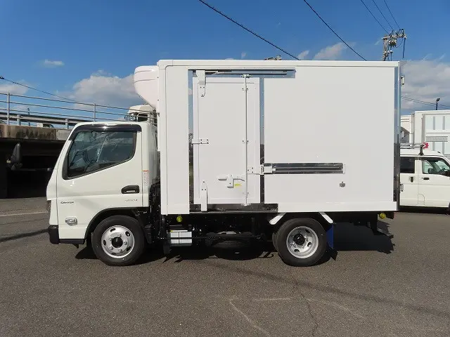 三菱 キャンター 2RG-FBAV0の写真7