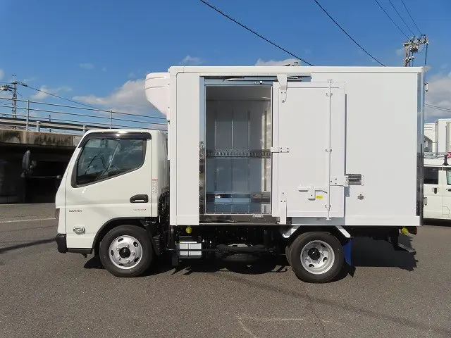 三菱 キャンター 2RG-FBAV0の写真8