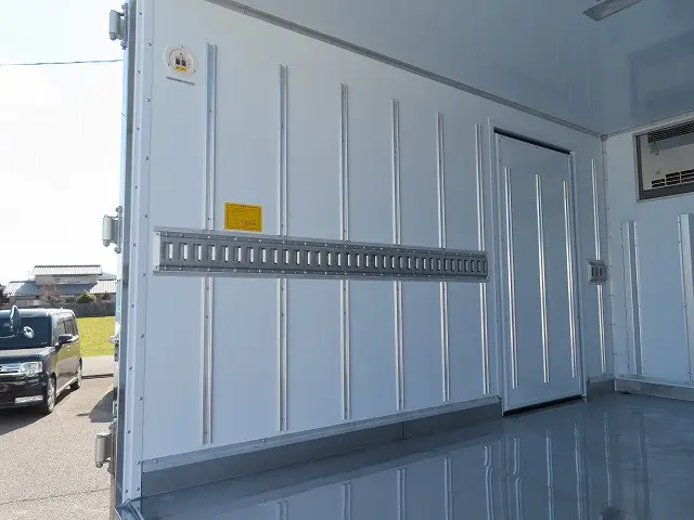 三菱 キャンター 2RG-FBAV0の写真14