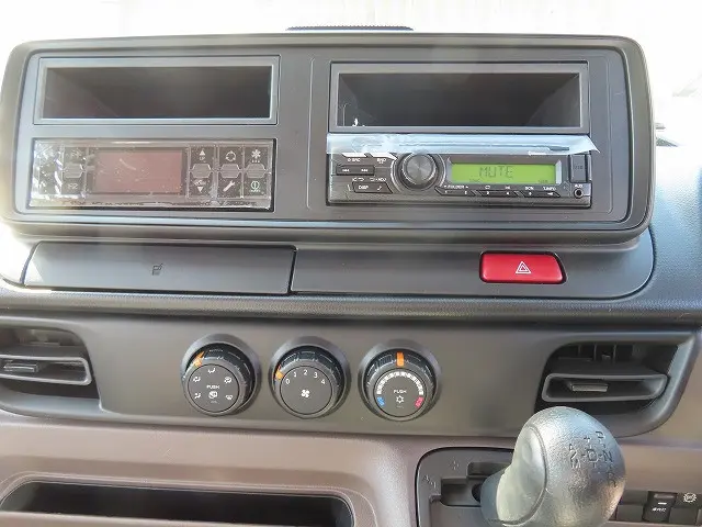 三菱 キャンター 2RG-FBAV0の写真26