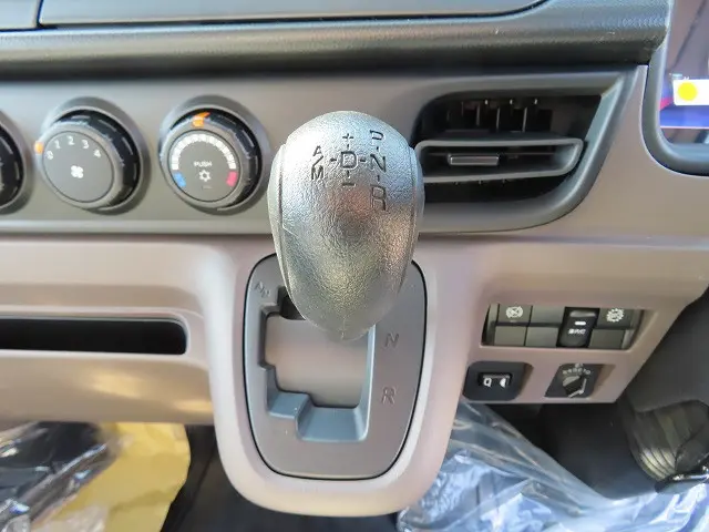 三菱 キャンター 2RG-FBAV0の写真27