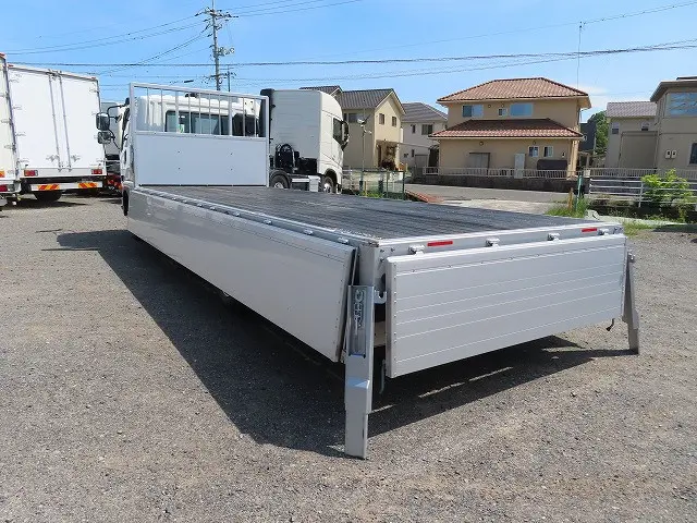 三菱 ファイター 2KG-FK65F(2WD)の写真9
