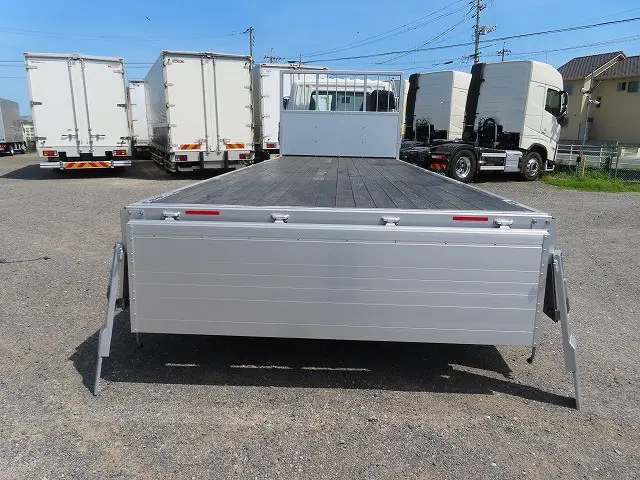 三菱 ファイター 2KG-FK65F(2WD)の写真10