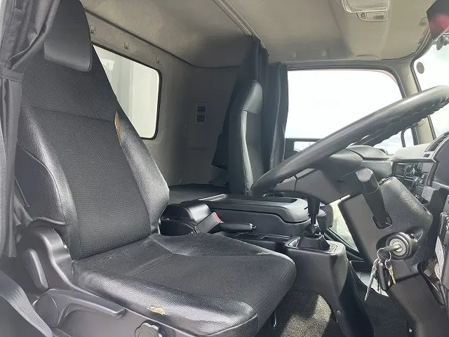 三菱 ファイター 2KG-FK61F(2WD)の写真26