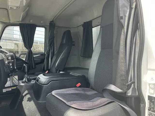三菱 ファイター 2KG-FK61F(2WD)の写真27