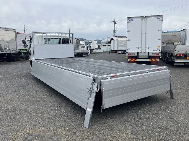 三菱 ファイター 2KG-FK65F(2WD)の写真9