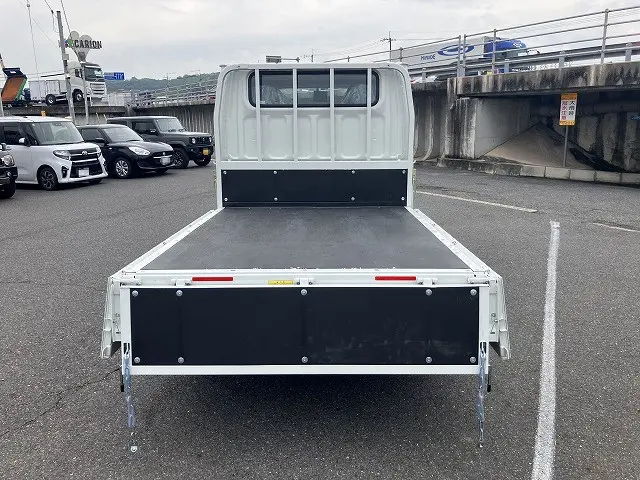 三菱 キャンター 2RG-FBA20の写真10