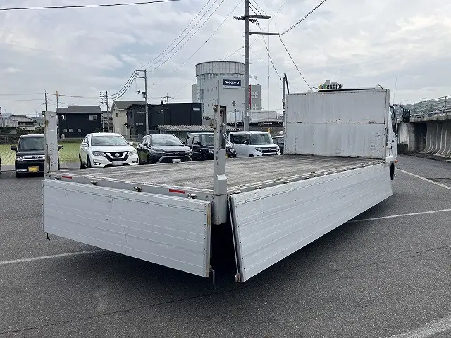 三菱 ファイター 2KG-FK61F(2WD)の写真10