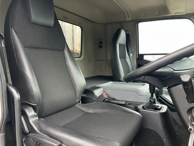 三菱 ファイター 2KG-FK61F(2WD)の写真22