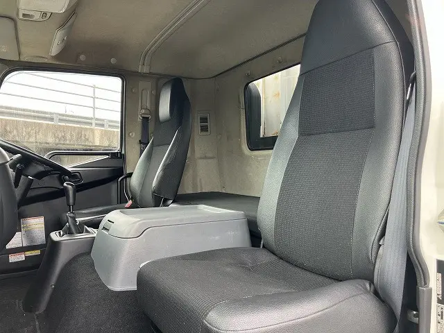 三菱 ファイター 2KG-FK61F(2WD)の写真23