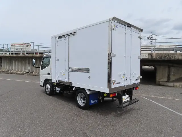 三菱 キャンター 2RG-FBAV0の写真3