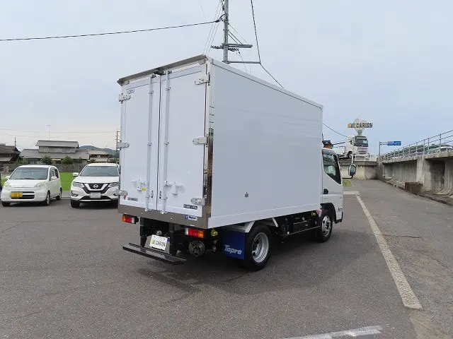 三菱 キャンター 2RG-FBAV0の写真4