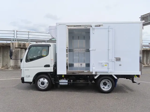 三菱 キャンター 2RG-FBAV0の写真8