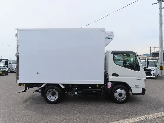 三菱 キャンター 2RG-FBAV0の写真9