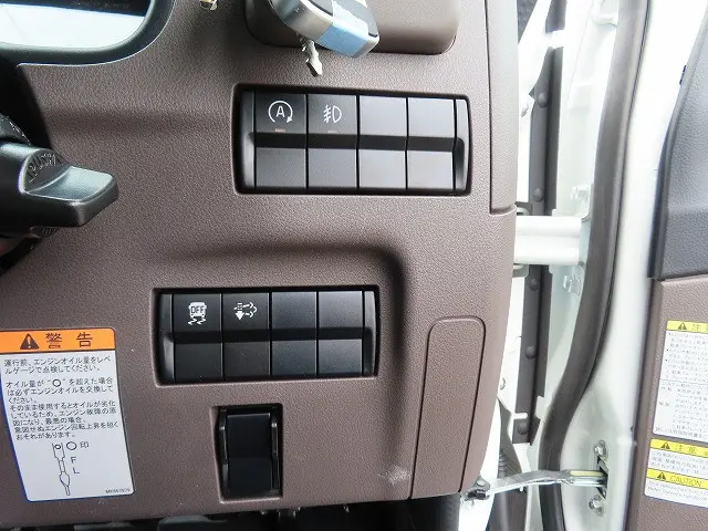 三菱 キャンター 2RG-FBAV0の写真26