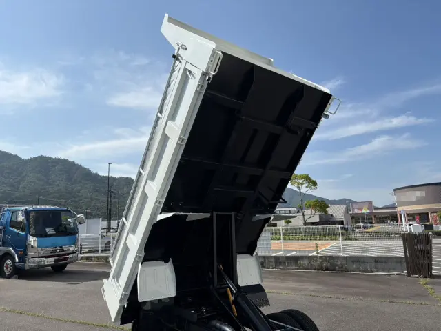 三菱 キャンター 2RG-FBA60(2WD)の写真13