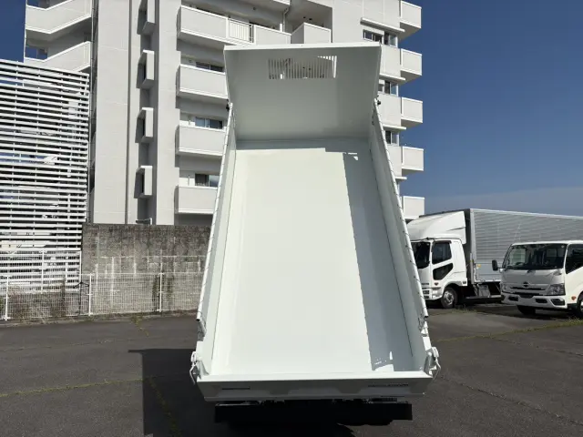 三菱 キャンター 2RG-FBA60(2WD)の写真15