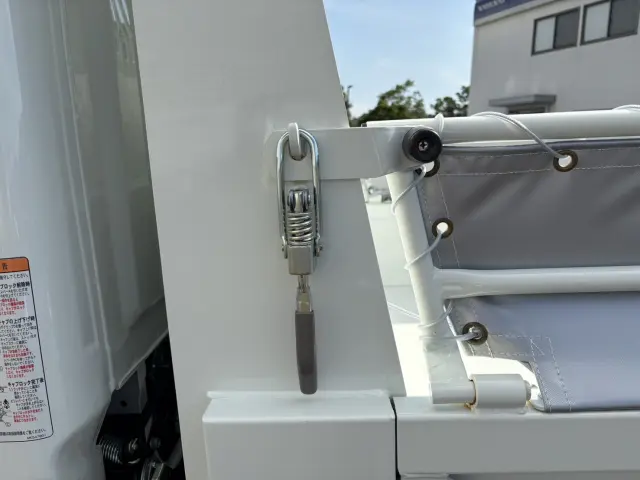 三菱 キャンター 2RG-FBA60(2WD)の写真17