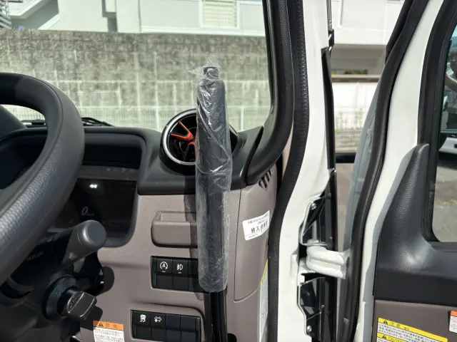 三菱 キャンター 2RG-FBA60(2WD)の写真28